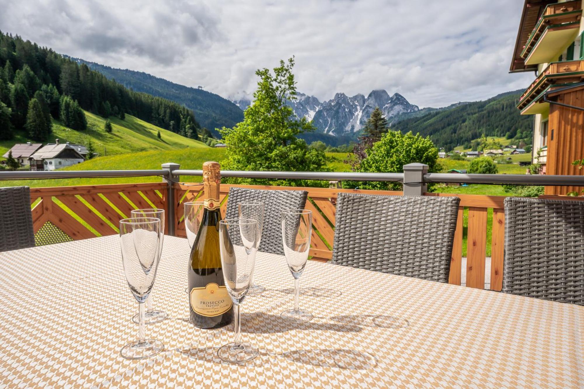 Haus Friedrich Hotel Gosau Luaran gambar