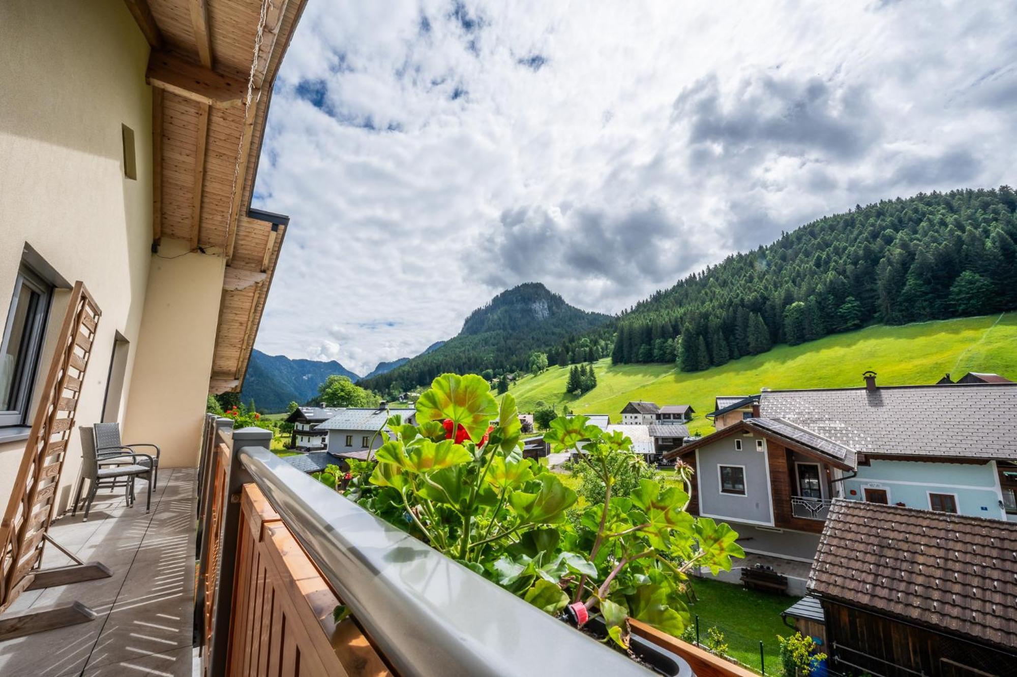 Haus Friedrich Hotel Gosau Luaran gambar